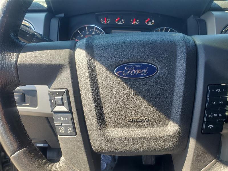 Ford F-150 Platinum SuperCrew 5.5-ft. Bed 4WD 2012