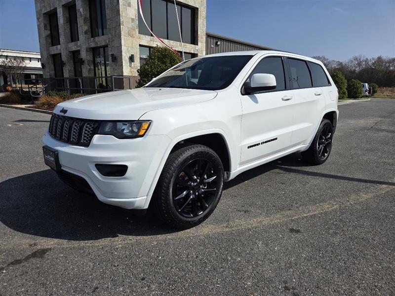Jeep Grand Cherokee Laredo 2WD 2020