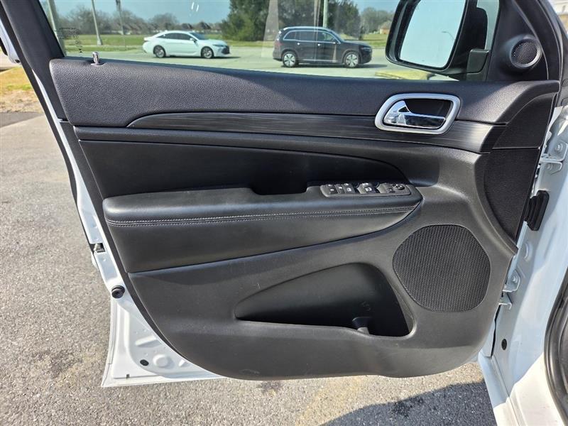 Jeep Grand Cherokee Laredo 2WD 2020