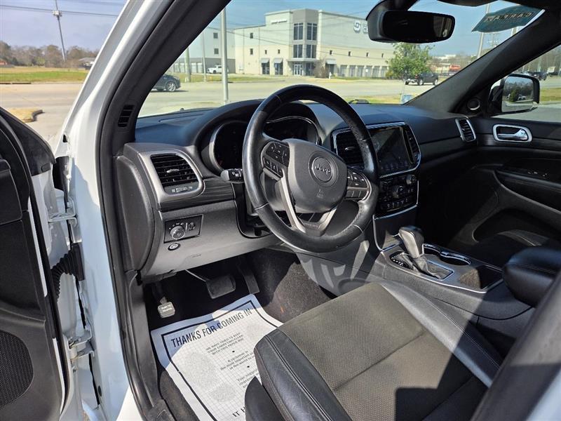 Jeep Grand Cherokee Laredo 2WD 2020