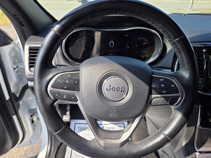 Jeep Grand Cherokee Laredo 2WD 2020