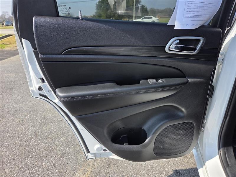 Jeep Grand Cherokee Laredo 2WD 2020