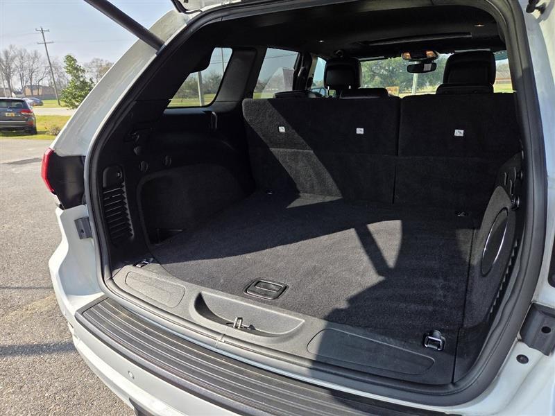 Jeep Grand Cherokee Laredo 2WD 2020