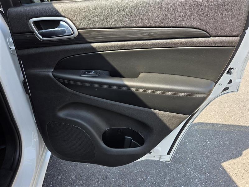 Jeep Grand Cherokee Laredo 2WD 2020