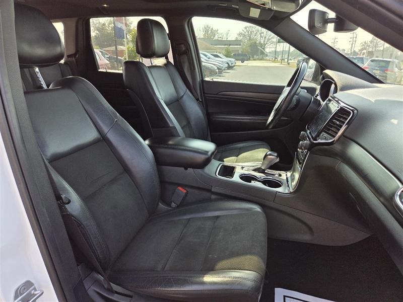 Jeep Grand Cherokee Laredo 2WD 2020