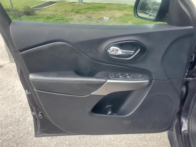 Jeep Cherokee Latitude Plus FWD 2021