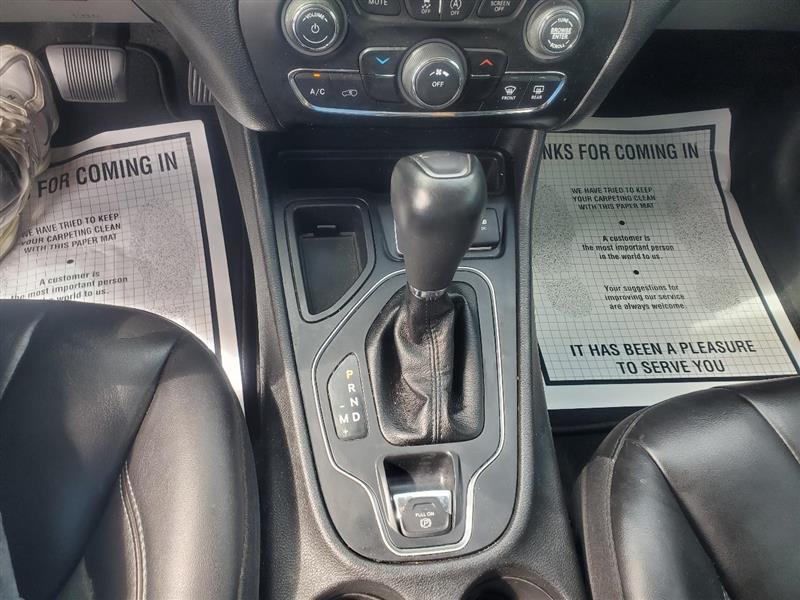 Jeep Cherokee Latitude Plus FWD 2021