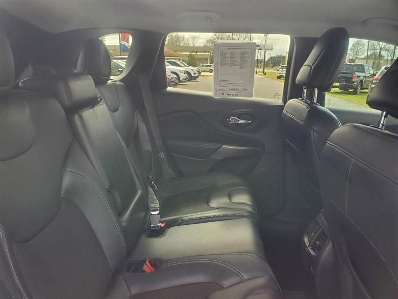 Jeep Cherokee Latitude Plus FWD 2021