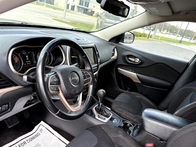 Jeep Cherokee Latitude FWD 2017