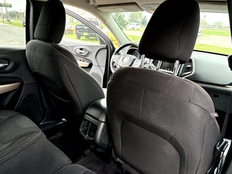 Jeep Cherokee Latitude FWD 2017