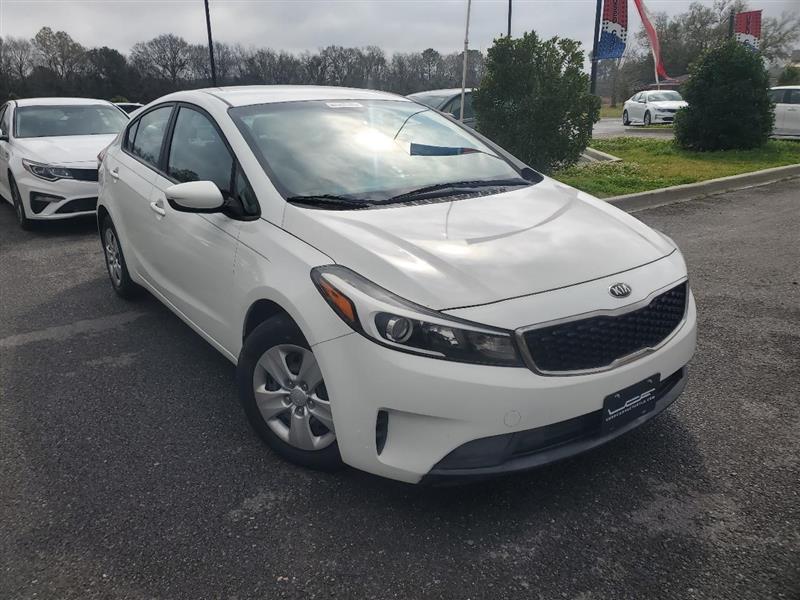 2017 Kia Forte LX 6A