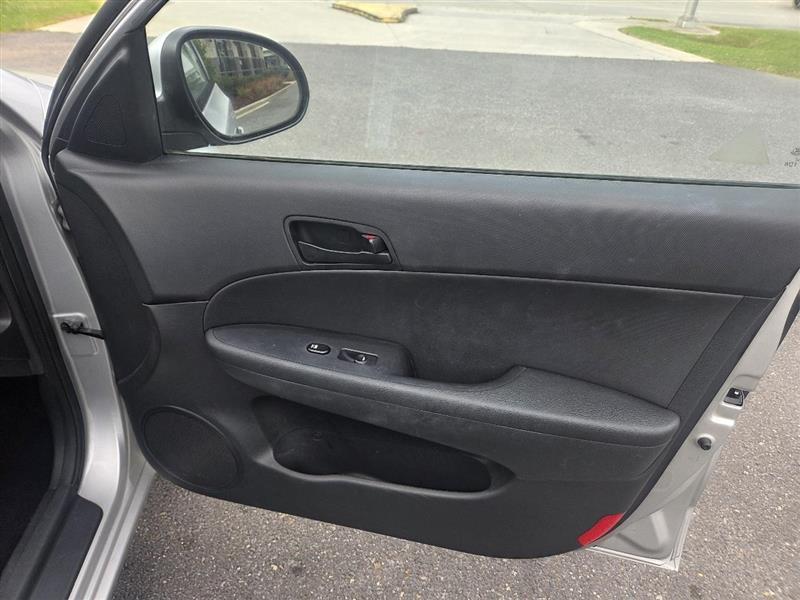 Hyundai Elantra Touring GLS Automatic 2012