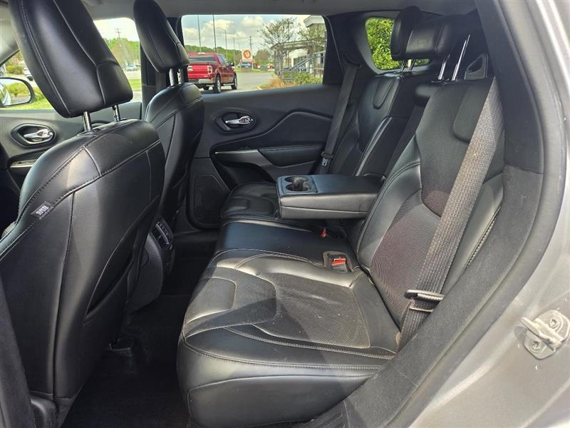 Jeep Cherokee Limited FWD 2020