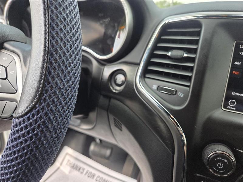 Jeep Grand Cherokee Laredo 4WD 2018