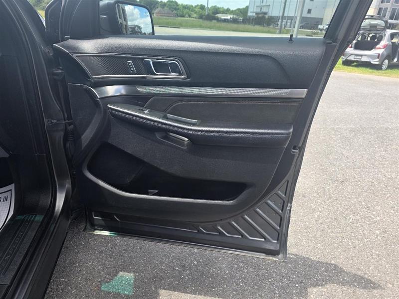 Ford Explorer XLT FWD 2018