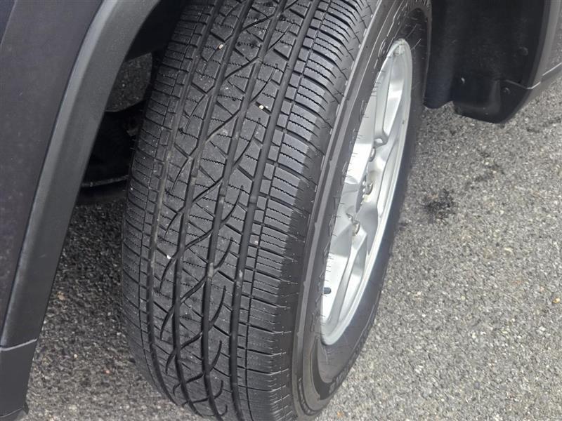 Jeep Grand Cherokee Laredo 2WD 2014