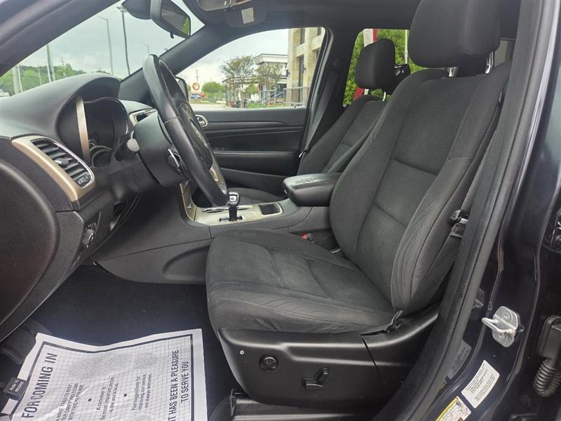 Jeep Grand Cherokee Laredo 2WD 2014