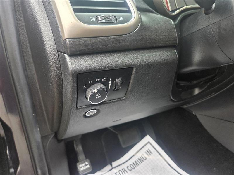 Jeep Grand Cherokee Laredo 2WD 2014