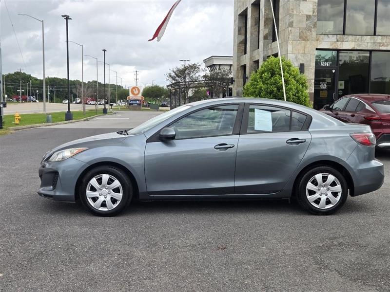 Mazda MAZDA3 i Sport 4-Door 2013