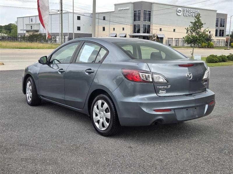 Mazda MAZDA3 i Sport 4-Door 2013