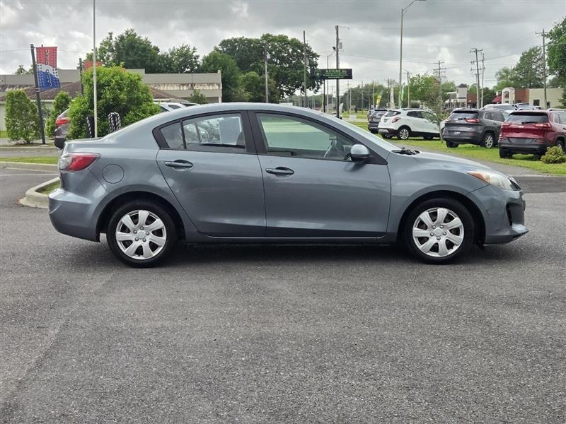 Mazda MAZDA3 i Sport 4-Door 2013