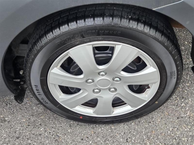 Mazda MAZDA3 i Sport 4-Door 2013