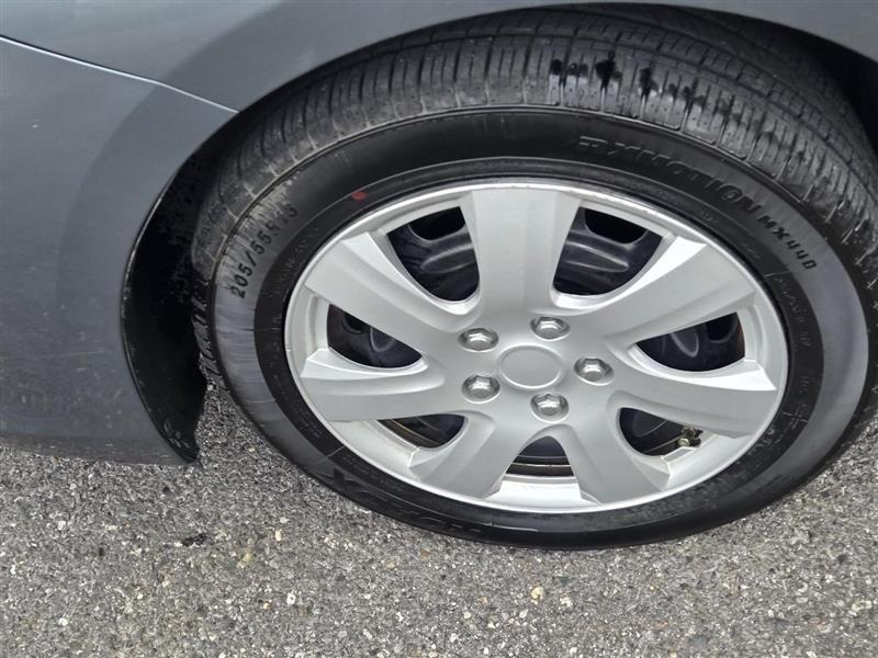 Mazda MAZDA3 i Sport 4-Door 2013