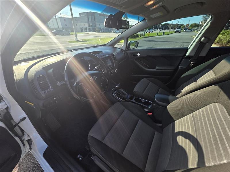 Kia Forte LX 6A 2017