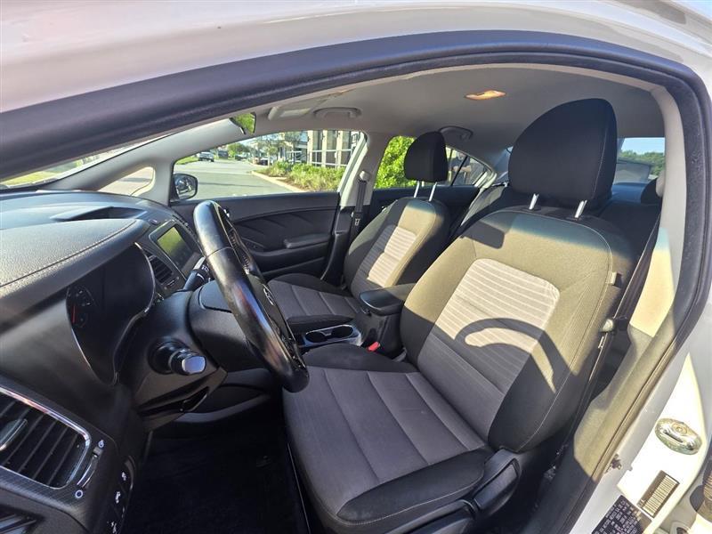 Kia Forte LX 6A 2017