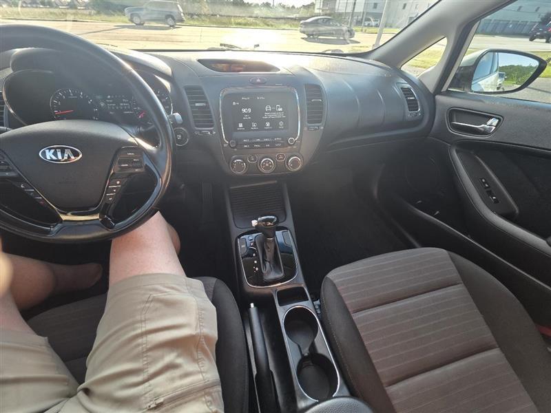 Kia Forte LX 6A 2017
