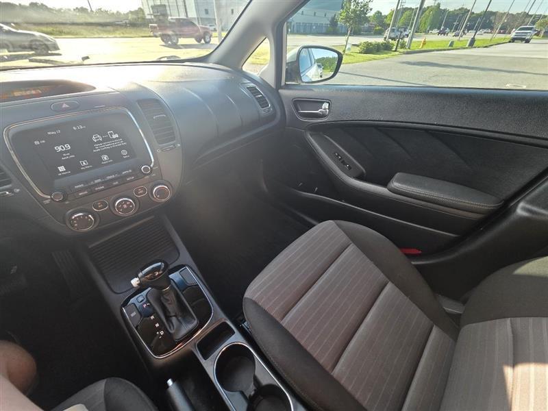Kia Forte LX 6A 2017