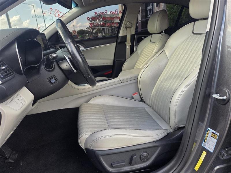 Genesis G70 2.0T Advanced 2019