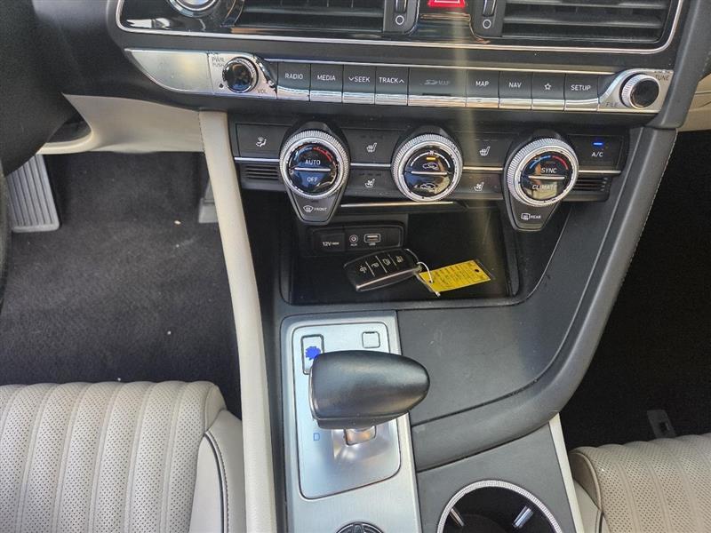 Genesis G70 2.0T Advanced 2019