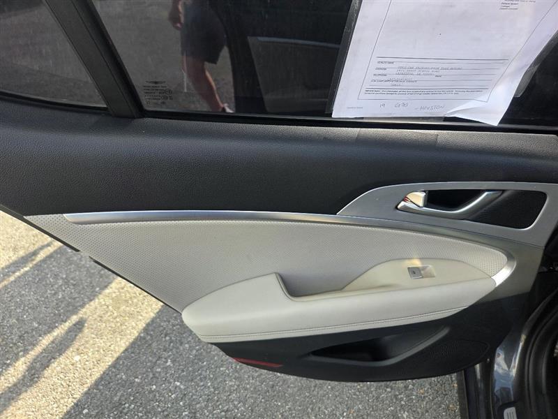 Genesis G70 2.0T Advanced 2019