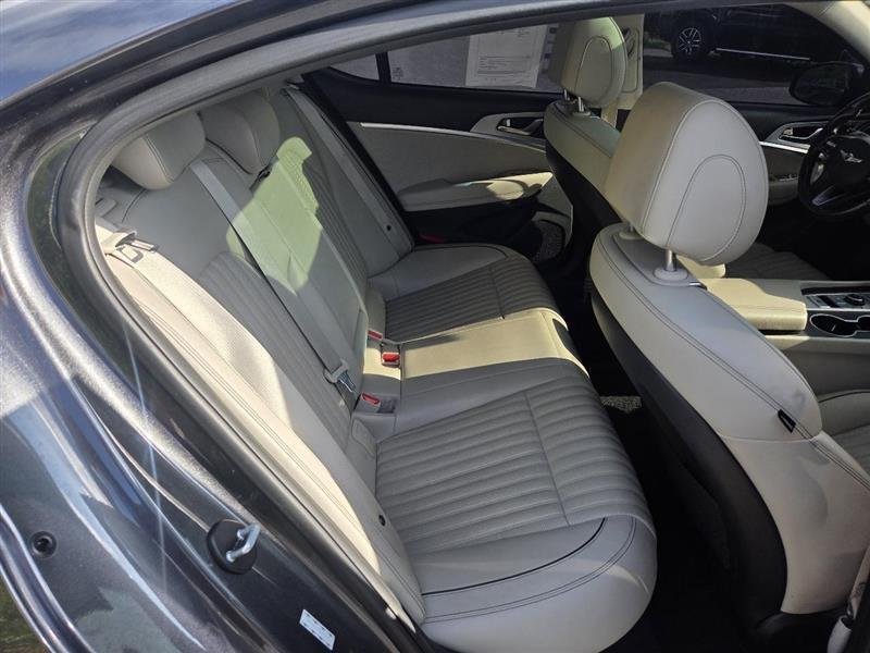 Genesis G70 2.0T Advanced 2019