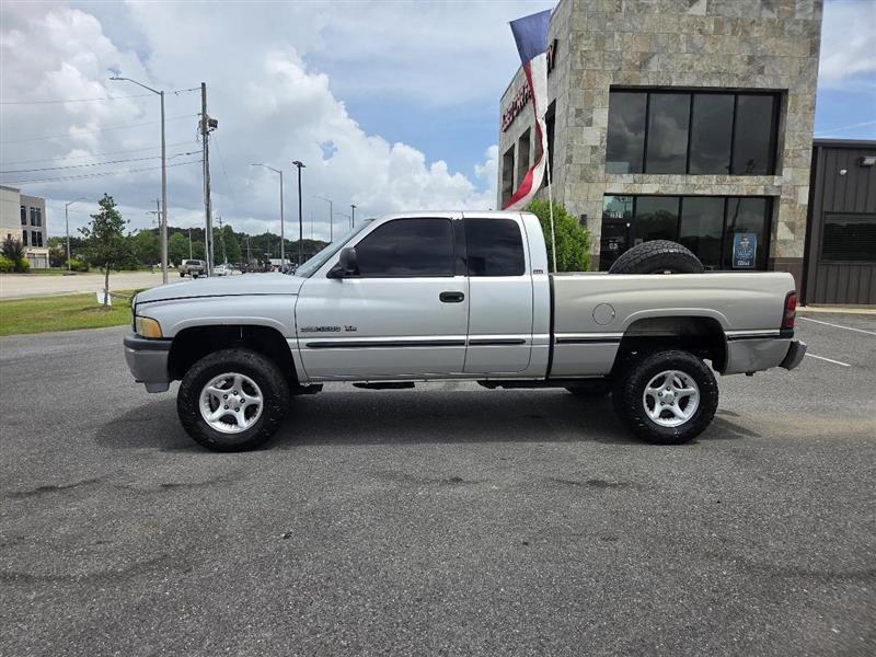Dodge Ram 1500 Quad Cab Long Bed 4WD 2001