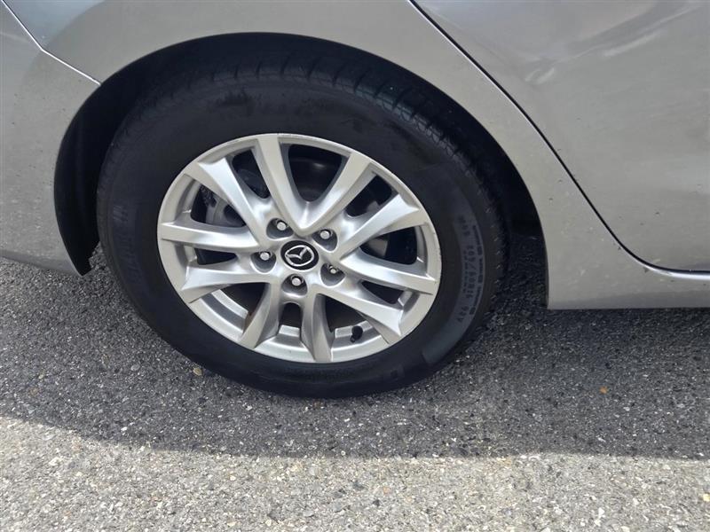 Mazda MAZDA3 i Touring AT 4-Door 2015
