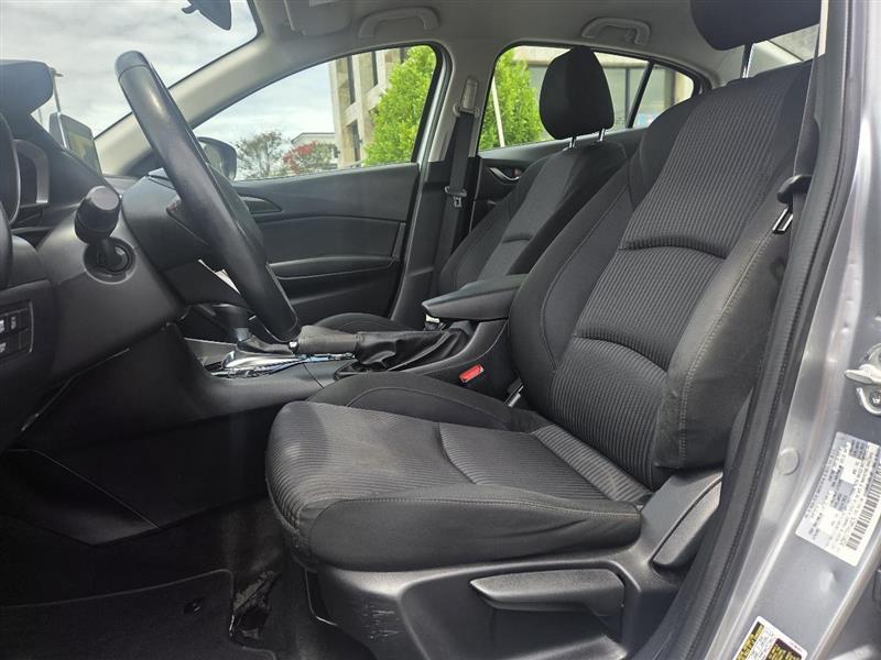 Mazda MAZDA3 i Touring AT 4-Door 2015