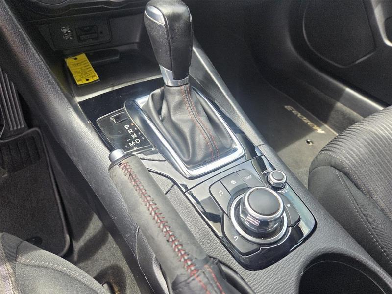 Mazda MAZDA3 i Touring AT 4-Door 2015