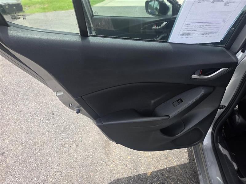 Mazda MAZDA3 i Touring AT 4-Door 2015