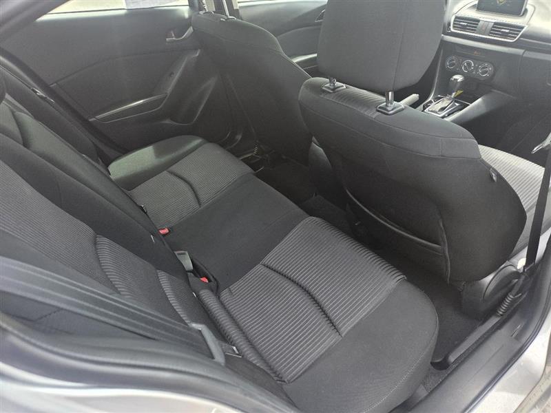 Mazda MAZDA3 i Touring AT 4-Door 2015
