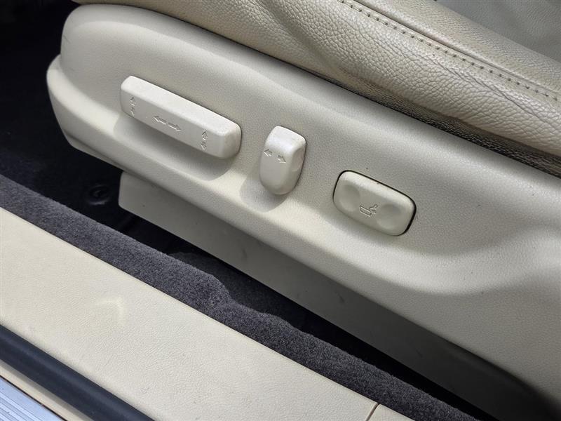 Acura TL 6-Speed AT 2012