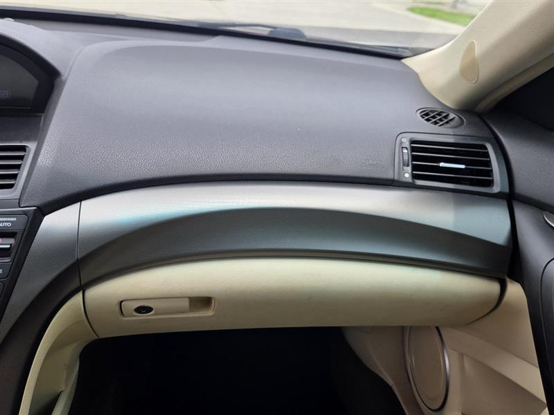 Acura TL 6-Speed AT 2012