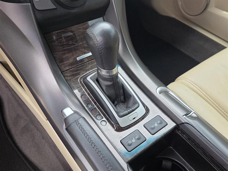 Acura TL 6-Speed AT 2012