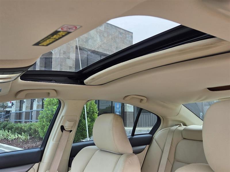 Acura TL 6-Speed AT 2012
