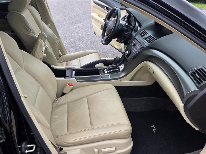 Acura TL 6-Speed AT 2012
