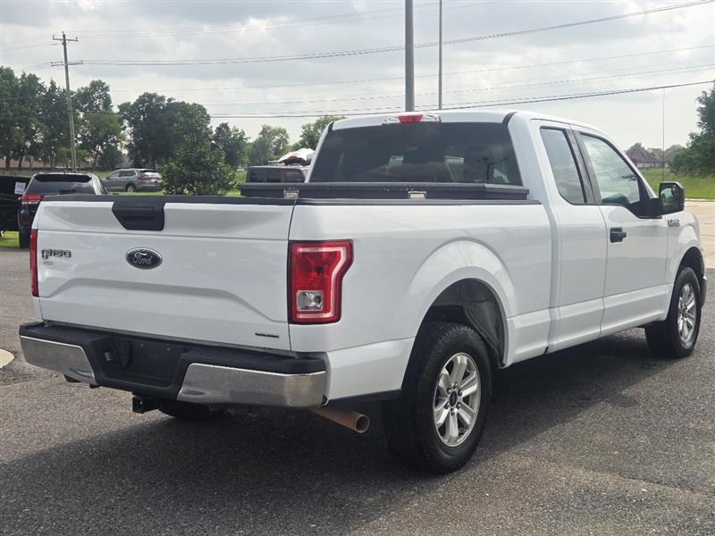 Ford F-150 Lariat SuperCab 8-ft. 2WD 2015