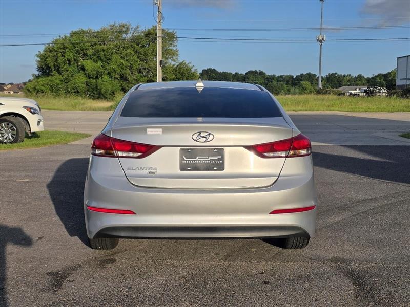 Hyundai Elantra SE 6AT 2017