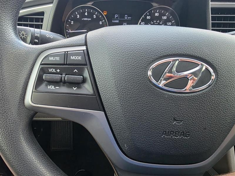 Hyundai Elantra SE 6AT 2017