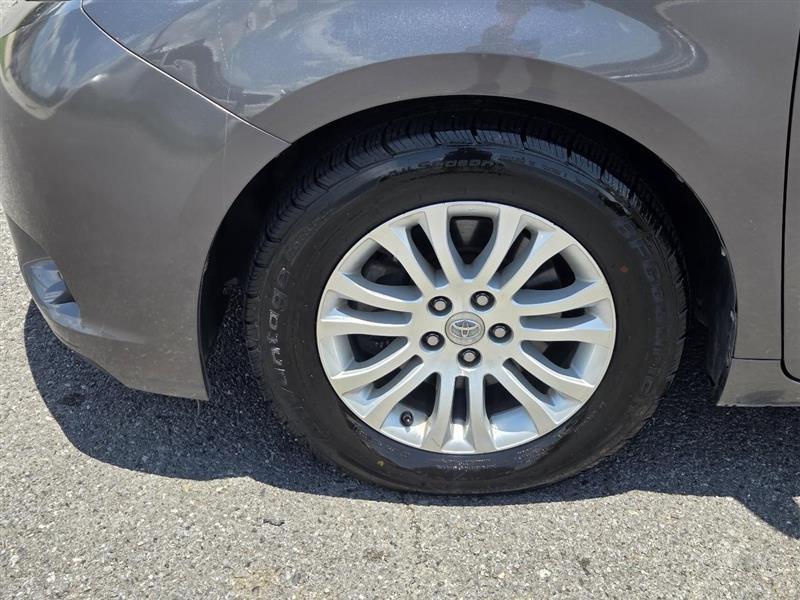 Toyota Sienna Limited Premium FWD 7-Passenger V6 2016